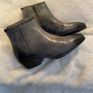 Gray Roan Booties 7.5 NWOT